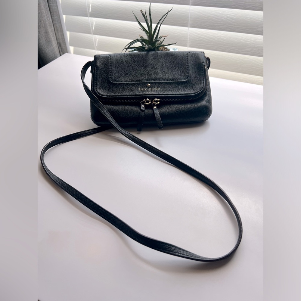 Kate Spade|Flap Crossbody ♠️ Black w/Hot Pink Interior
